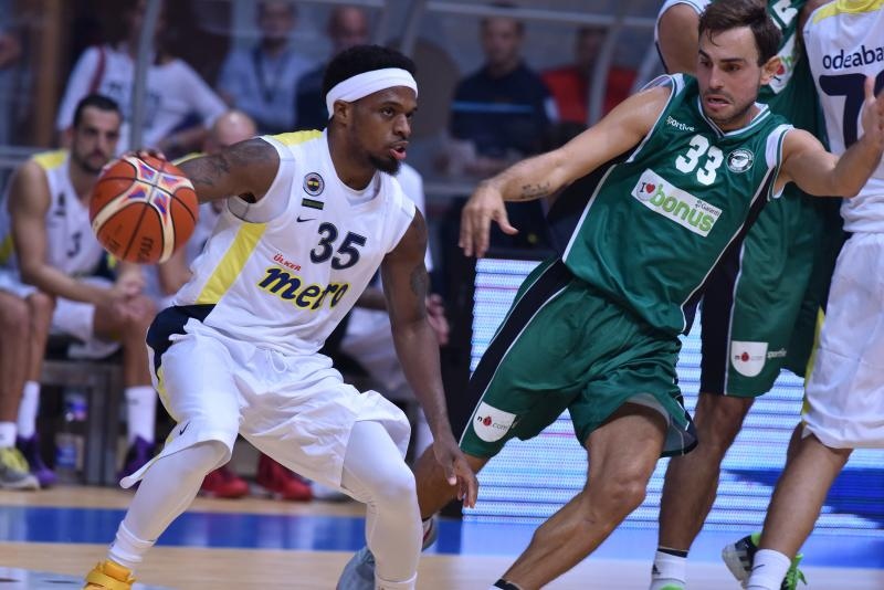 Zadar Dogus Basketball Tournament: Fenerbahçe Ülker – Darüşşafaka Doğuş 62-59, Foto: Dino Stanin/PIXSELL Zadar Dogus Basketball Tournament: Fenerbahçe Ülker – Darüşşafaka Doğuş 62-59, Foto: Dino Stanin/PIXSELL