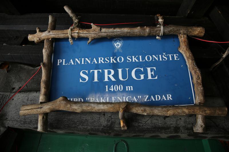 16.03.2014., Juzni Velebit – Topljenje snijega na Juznom Velebitu i procvjetani prvi planinski cvjetovi u ranom proljecu najavljuju skorasnje toplije vrijeme. Photo: Filip Brala/PIXSELL Autor Filip Brala/PIXSELL Ključne riječi rekreacija, planina, pro 16.03.2014., Juzni Velebit – Topljenje snijega na Juznom Velebitu i procvjetani prvi planinski cvjetovi u ranom proljecu najavljuju skorasnje toplije vrijeme. Photo: Filip Brala/PIXSELL Autor Filip Brala/PIXSELL Ključne riječi rekreacija, planina, pro