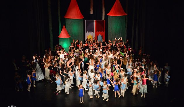 Plesna udruga Gesta: Bajka.hr