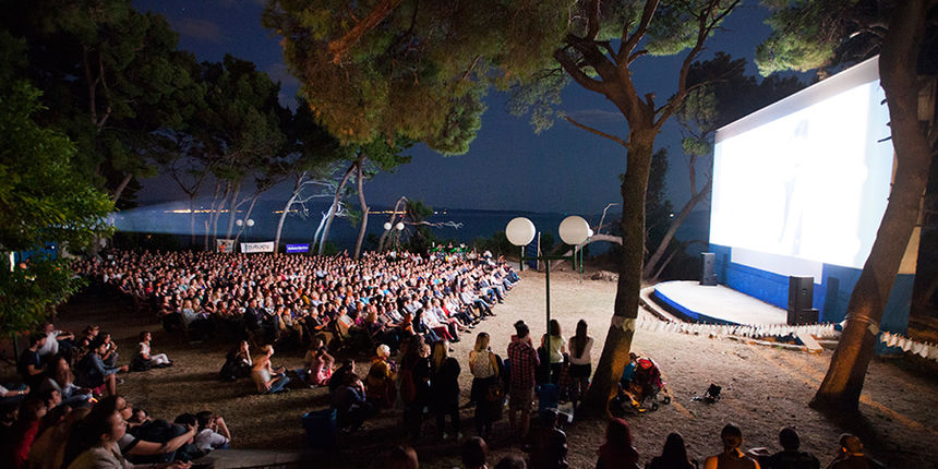 Splićani pohrlili u kina: Na rasprodanim “Bačvicama” otvoren FMFS Splićani pohrlili u kina: Na rasprodanim “Bačvicama” otvoren FMFS