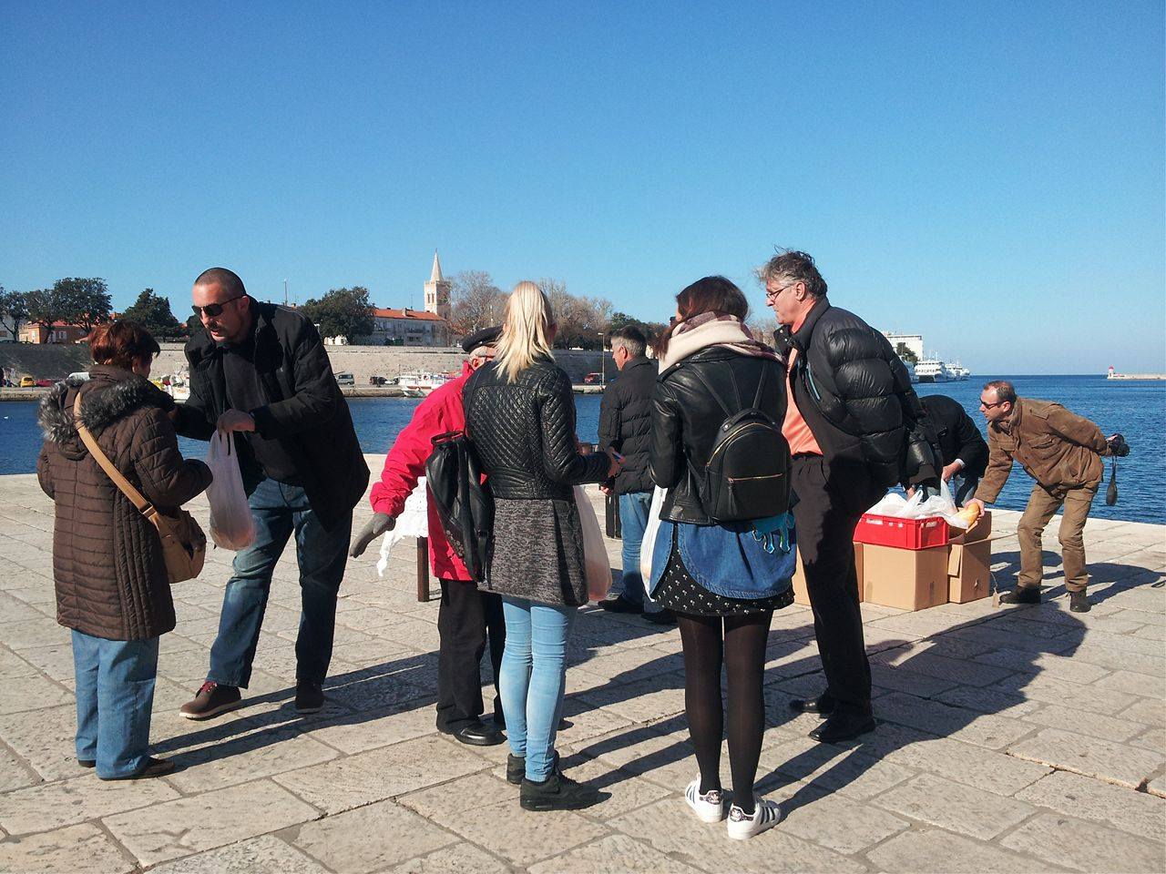 Dan žena, Bleke i konji