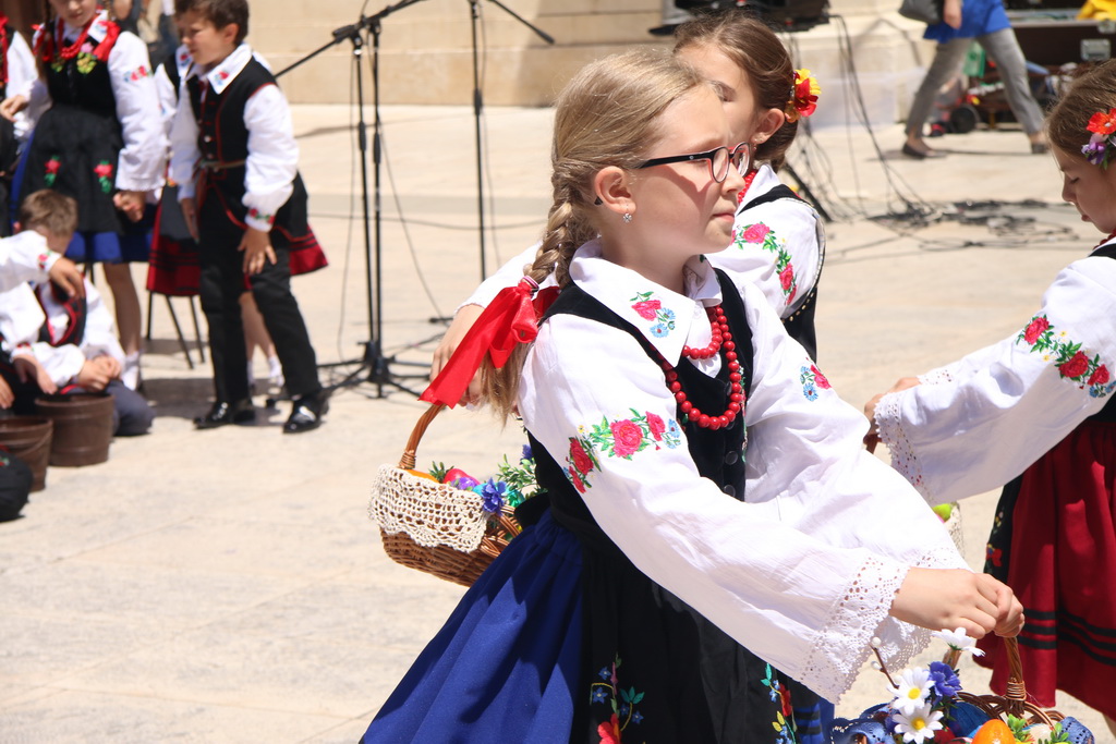 OŠ Zadarski otoci, učenici na Narodnom trgu