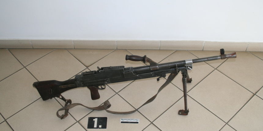 Mitraljez, puška, foto: PU zadarska Mitraljez, puška, foto: PU zadarska