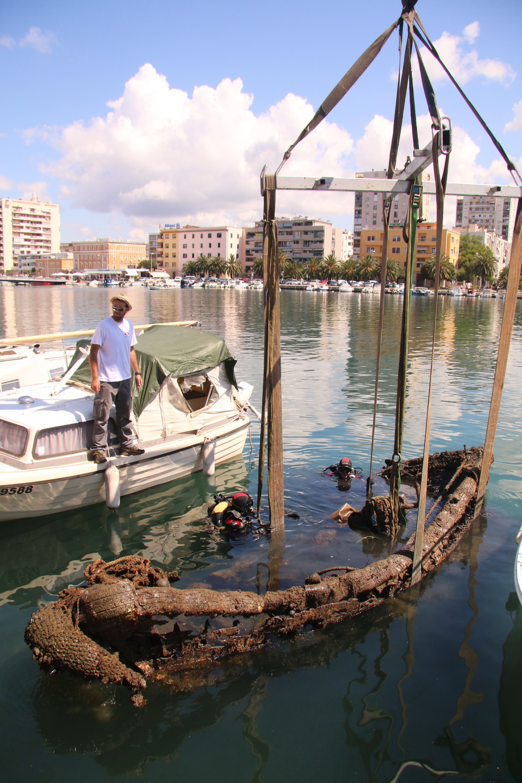 Ekološka akcija “Daj ruku za Jazine” Ekološka akcija “Daj ruku za Jazine”