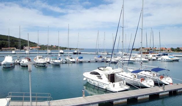 Olive Island Marina Sutomišćica
