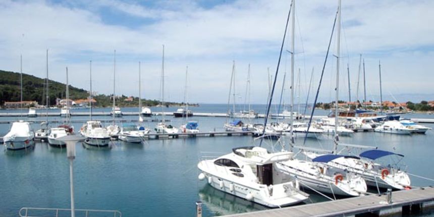 Olive Island Marina Sutomišćica Olive Island Marina Sutomišćica