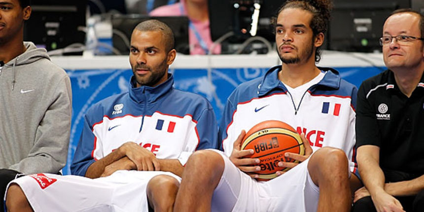 Joakim Noah i Tony Parker, foto: eurobasket2011.com Joakim Noah i Tony Parker, foto: eurobasket2011.com