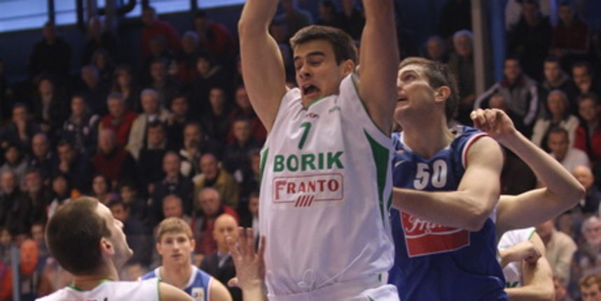 Zadar, 190311. Dvorana Jazine. Kosarkaska utakmica Lige za prvaka izmedju Borika i Cibone Na slici : M. Cakarun u skoku Foto : Vladimir Ivanov / CROPIX Zadar, 190311. Dvorana Jazine. Kosarkaska utakmica Lige za prvaka izmedju Borika i Cibone Na slici : M. Cakarun u skoku Foto : Vladimir Ivanov / CROPIX