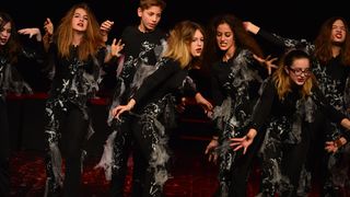 Premijera predstave “U sjeni” udruge “Igrajmo se” Premijera predstave “U sjeni” udruge “Igrajmo se”