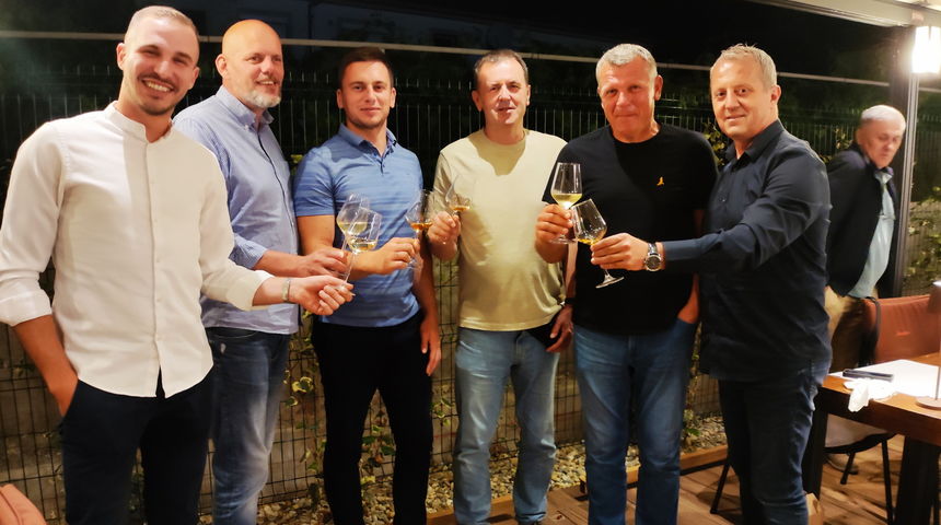 Prvo javno kušavanje vina od pronađenih i revitaliziranih sorti zadarske regije: Zvijezda večeri Privlačka bilina Prvo javno kušavanje vina od pronađenih i revitaliziranih sorti zadarske regije: Zvijezda večeri Privlačka bilina