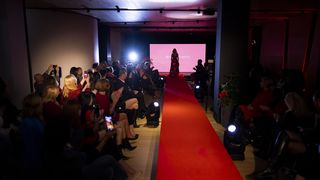 Dan crvenih haljina – modna revija u Splitu