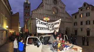 Karneval 2012: Pleme “Crna jama” iz rezervata Stanovi Karneval 2012: Pleme “Crna jama” iz rezervata Stanovi