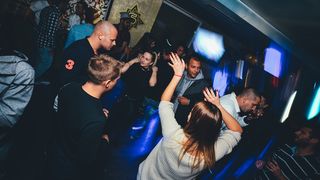 Votka party u Svarog Baru, Foto: Iva Perinčić Votka party u Svarog Baru, Foto: Iva Perinčić