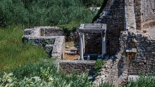 Uvala Lovrečina: Egzotična pješčana oaza na Braču u kojoj su uživali i stari Rimljani Uvala Lovrečina: Egzotična pješčana oaza na Braču u kojoj su uživali i stari Rimljani