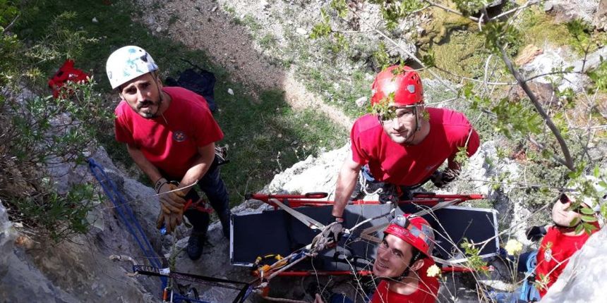 U kanjonu Bijele održana druga redovna stijenska vježba HGSS Stanice Zadar U kanjonu Bijele održana druga redovna stijenska vježba HGSS Stanice Zadar