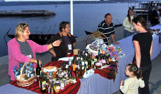 7. Festival izvorne hrane, pića, gastronomskih delicija, izvornog suvenira i folklora “Biogradski stol”, Foto: Leonard Kvarantan