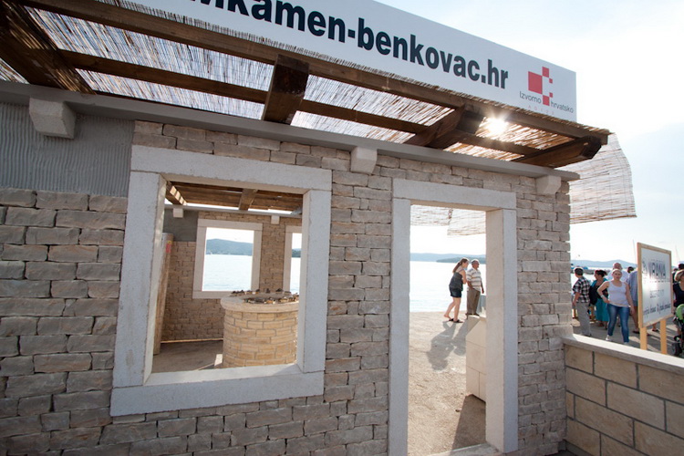 Biograd: 6. Dugi svehrvatski eno-eko-gastro-etno stol, Foto: Franjo Jurić Biograd: 6. Dugi svehrvatski eno-eko-gastro-etno stol, Foto: Franjo Jurić