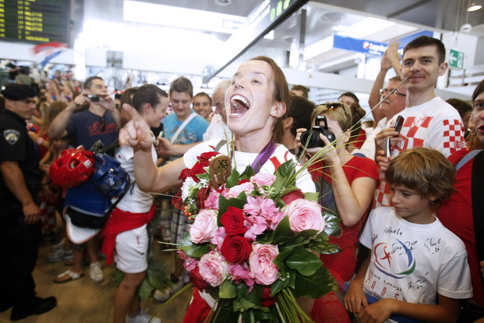 Zagreb, 130812.
Pleso.
Povratak Hrvatske olimpijske delegacije u Zagreb sa Olimpijskih igara u Londonu.
Na fotografiji: Lucija Zaninovic.
Foto: Goran Mehkek / CROPIX Zagreb, 130812.
Pleso.
Povratak Hrvatske olimpijske delegacije u Zagreb sa Olimpijskih igara u Londonu.
Na fotografiji: Lucija Zaninovic.
Foto: Goran Mehkek / CROPIX