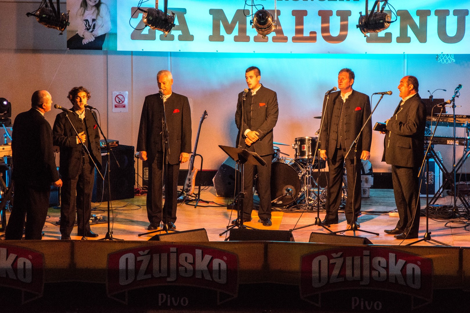 Humanitarni koncert “Za malu Enu” u Povljani Humanitarni koncert “Za malu Enu” u Povljani