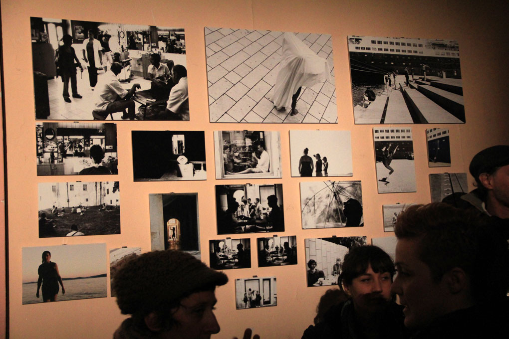 ArtAkt, izlozba Ivane Jenjic, predstava Vili Matula, foto: I. Perincic ArtAkt, izlozba Ivane Jenjic, predstava Vili Matula, foto: I. Perincic