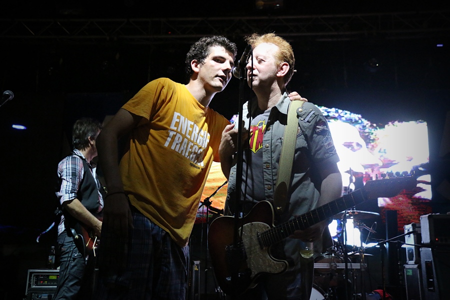 Dan Općine Vir proslavljen uz spektakularni koncert Prljavog Kazališta i vatromet Dan Općine Vir proslavljen uz spektakularni koncert Prljavog Kazališta i vatromet