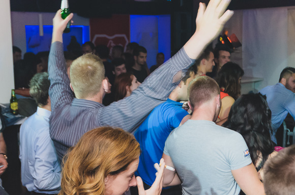 Siniša Vuco @ Hitch bar, 16.5.2015. (Foto: Ivan Toman)