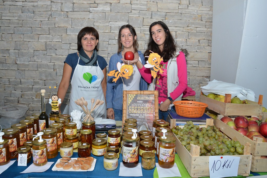 Prva godišnjica rada Seljačke tržnice, foto: Iva Perinčić Prva godišnjica rada Seljačke tržnice, foto: Iva Perinčić