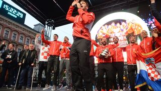 Zlatne tenisače na Trgu bana Josipa Jelačića dočekale tisuće navijača Zlatne tenisače na Trgu bana Josipa Jelačića dočekale tisuće navijača