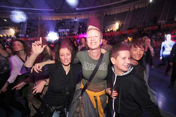 Karlovačko live 2012: Tony Cetinski na Višnjiku (foto:Saša Čuka) Karlovačko live 2012: Tony Cetinski na Višnjiku (foto:Saša Čuka)