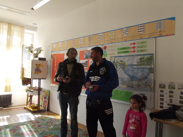 “Beštije” posjetile OŠ Šimuna Kožičića Benje “Beštije” posjetile OŠ Šimuna Kožičića Benje