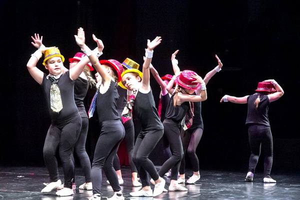 Baletna udruga Pirueta: Broadway, Foto: Mladen Radolović Mrlja Baletna udruga Pirueta: Broadway, Foto: Mladen Radolović Mrlja