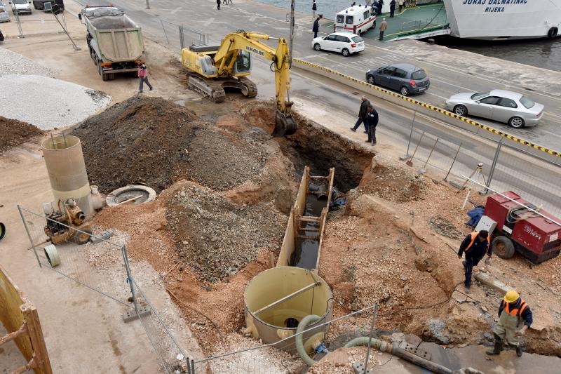 Radovi na izgradnji kanalizacijskog sustava na Liburnskoj obali. Photo: Dino Stanin/PIXSELL