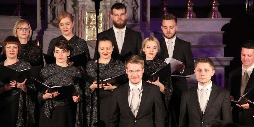 Komorni zbor Ivan Filipović izuzetnom izvedbom u sklopu “Dana kršćanske kulture” u Splitu oduševio publiku Komorni zbor Ivan Filipović izuzetnom izvedbom u sklopu “Dana kršćanske kulture” u Splitu oduševio publiku