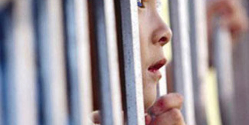 Dijete u zatvoru (Foto: sosquebec.com) Dijete u zatvoru (Foto: sosquebec.com)