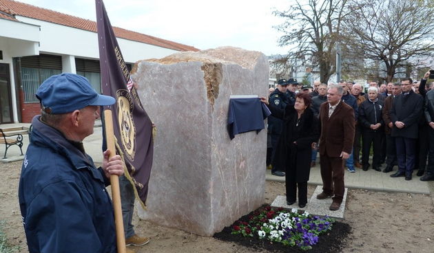 Otkrivanje ploče na Putu Murvice- Dragan Žunić