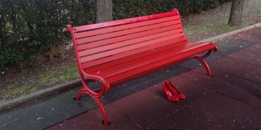 Crvena klupa Crvena klupa