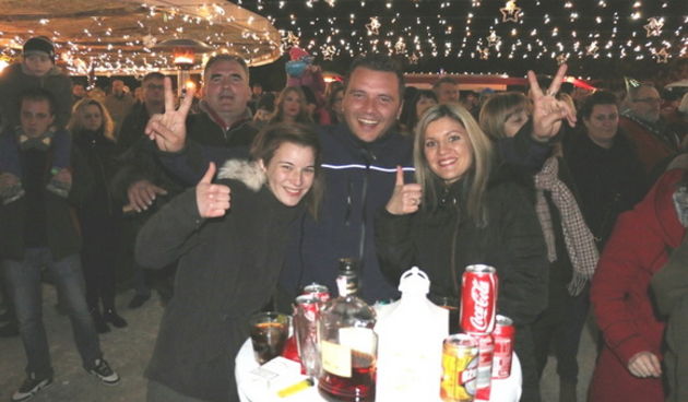 Virani 2016. godinu dočekali uz Lidiju Bačić, Leteći odred i spektakularan vatromet