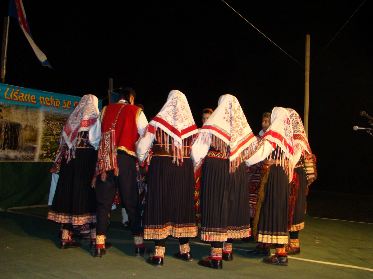 Ojkavicu tko želi pivati, u Lišane neka se navrati, foto: Mane Ledenko