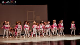 Predstava “Odgojoj” Plesne udruge Gesta u HNK Zadar