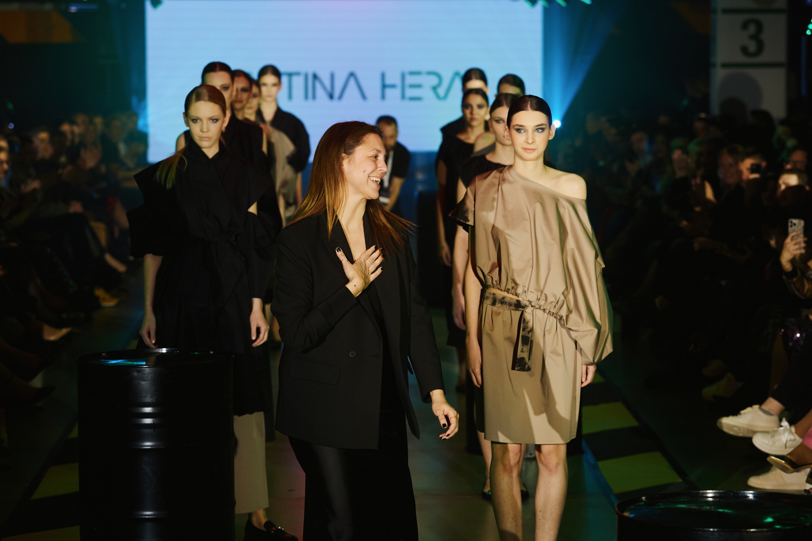 Domaći dizajneri u Biogradu predstavili kolekcije za aktualnu sezonu Domaći dizajneri u Biogradu predstavili kolekcije za aktualnu sezonu