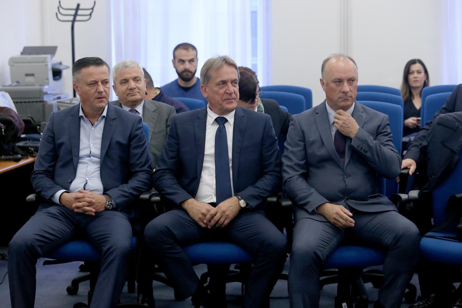 Na Zupanijskom sudu nastavljeno je sudjenje Ivi Sanaderu i drugima u aferi Fimi medije. Božidar Kalmeta Na Zupanijskom sudu nastavljeno je sudjenje Ivi Sanaderu i drugima u aferi Fimi medije. Božidar Kalmeta