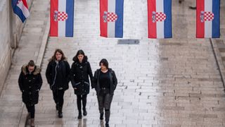 Zadar ukrašen zastavama ususret obljetnici akcie Maslenica