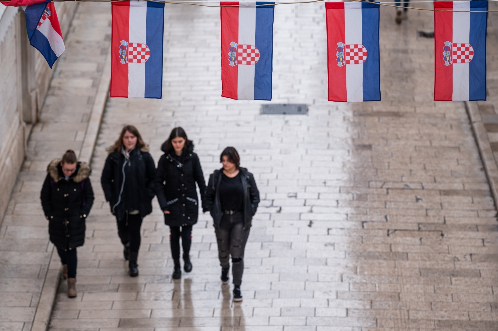 Zadar ukrašen zastavama ususret obljetnici akcie Maslenica