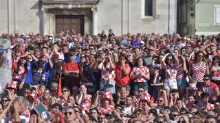 Tisuće Zadrana na Forumu navijalo za Vatrene u finalu Svjetskog prvenstva Tisuće Zadrana na Forumu navijalo za Vatrene u finalu Svjetskog prvenstva