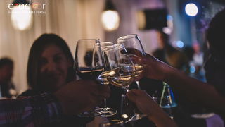 Uskrs u Harbor Cookhouse & Clubu uz klapu Iskon Uskrs u Harbor Cookhouse & Clubu uz klapu Iskon