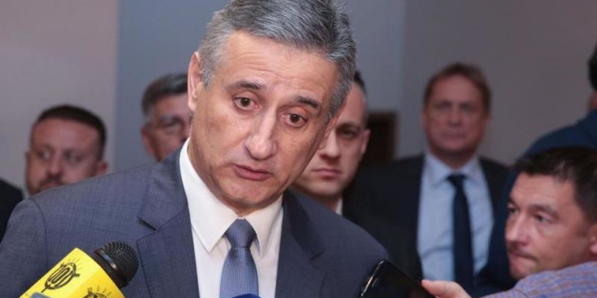 Zagreb – Predsjednik HDZ-a Tomislav Karamarko dao je izjavu nakon neuspjelog pokusaja konstituiranja Sabora RH. Photo: Patrik Macek/PIXSELL Zagreb – Predsjednik HDZ-a Tomislav Karamarko dao je izjavu nakon neuspjelog pokusaja konstituiranja Sabora RH. Photo: Patrik Macek/PIXSELL