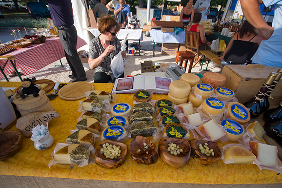 ‘Proizvodi hrvatskog sela – ZADAR 2011.’ (foto:Saša Čuka)