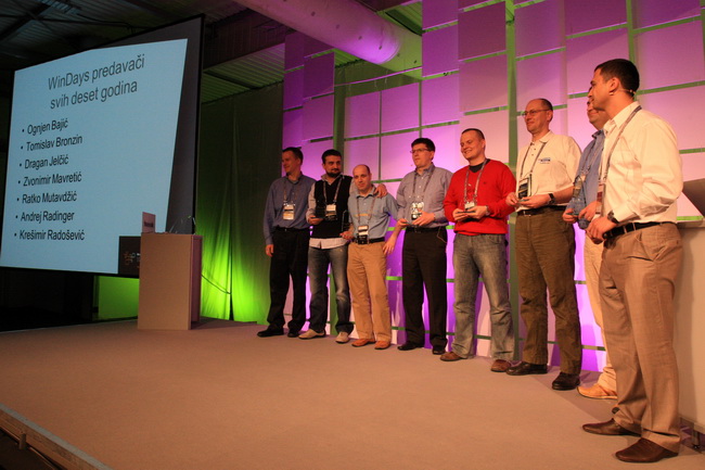 Rovinj, 190410.
U staroj TDR-ovoj tvornici cigareta pocela je deseta konferencija WinDays. Ove godine WinDays konferencija je podjeljena na dve tematske jedinice: prvi je WinDays tehnology koji traje od 19. do 22. 4. te WinDays business koji ce se odrzat Rovinj, 190410.
U staroj TDR-ovoj tvornici cigareta pocela je deseta konferencija WinDays. Ove godine WinDays konferencija je podjeljena na dve tematske jedinice: prvi je WinDays tehnology koji traje od 19. do 22. 4. te WinDays business koji ce se odrzat