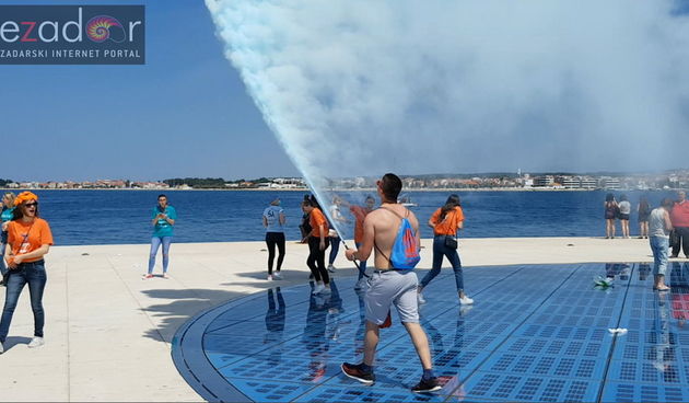 Ludijada maturanata na zadarskoj rivi