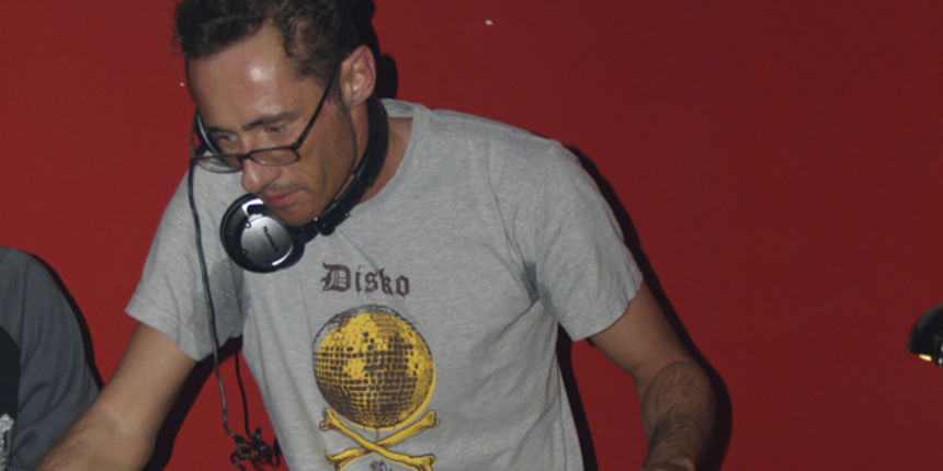 Chris Dis u klubu Skipper Chris Dis u klubu Skipper